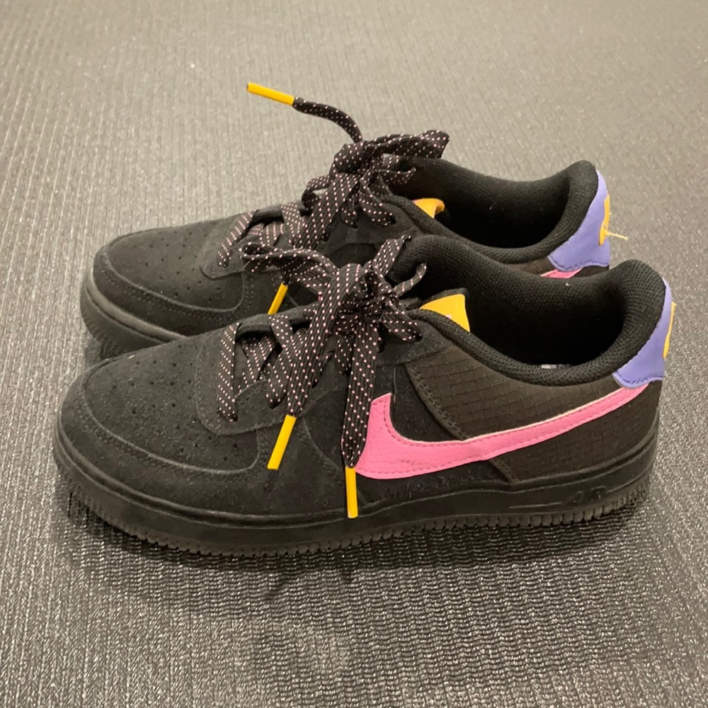 Nike Air Force 1 LV8 2 Big Kids' Shoe